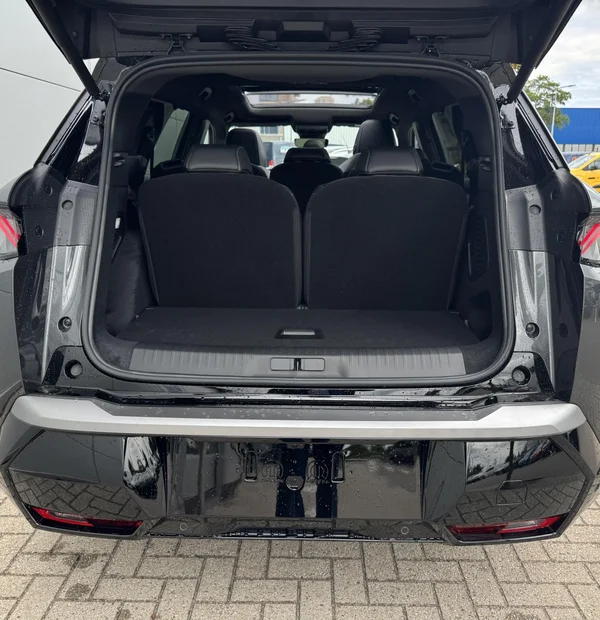 Peugeot e-5008 (2026) — foto 10 van 27