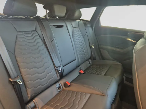AUDI A6 SW e-tron (2026) — foto 7 van 16