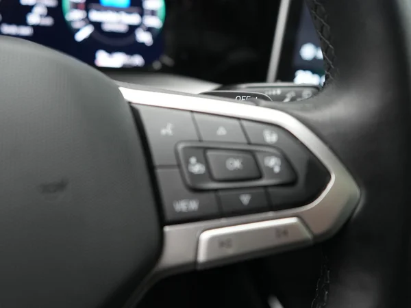 VOLKSWAGEN Golf VIII eHybrid (PHEV) (2026) — foto 13 van 25