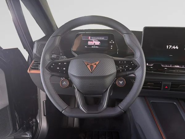 CUPRA Born (2025) — foto 2 van 24
