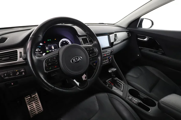 Kia Niro (2017) — foto 2 van 16