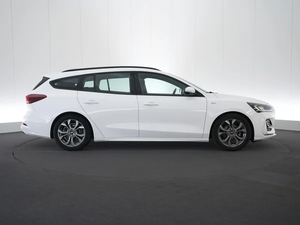 Ford Focus (2024) — foto 18 van 21