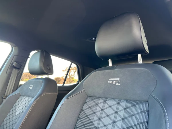 VOLKSWAGEN T-Cross (2025) — foto 3 van 24