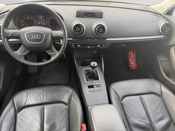AUDI A3 Sportback (2013) — foto 9 van 14