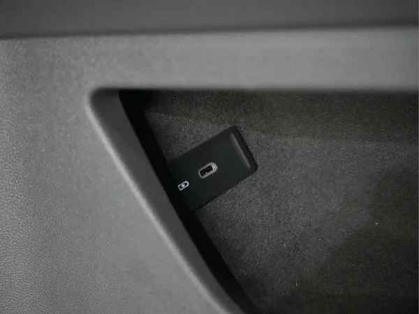 VOLKSWAGEN Multivan T7 Long eHybrid (PHEV) (2026) — foto 16 van 55
