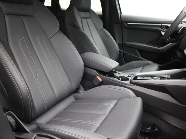 AUDI A3 Sportback (2025) — foto 17 van 22