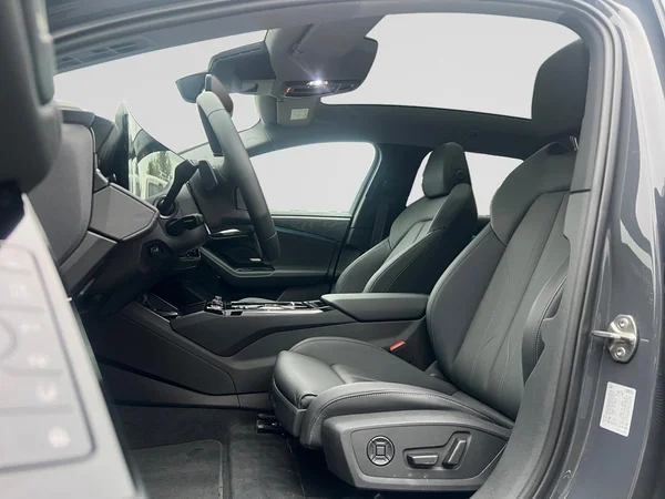 AUDI A6 Avant e-tron (2025) — foto 4 van 24