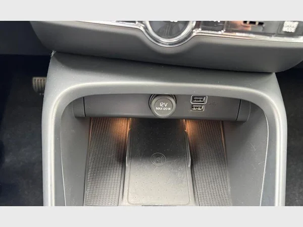 Volvo XC40 (2020) — foto 10 van 27