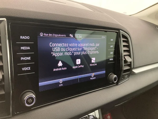 SKODA Karoq (2022) — foto 11 van 36