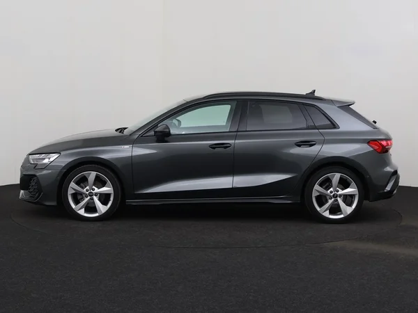 AUDI A3 Sportback (2025) — foto 13 van 18