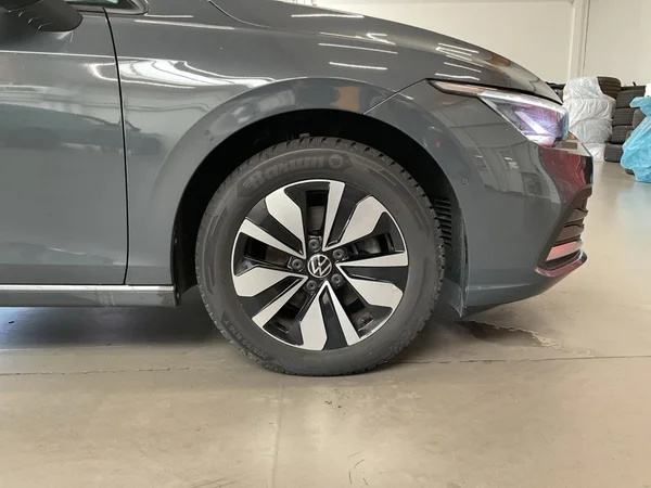 VOLKSWAGEN Golf VIII SW (2024) — foto 15 van 22