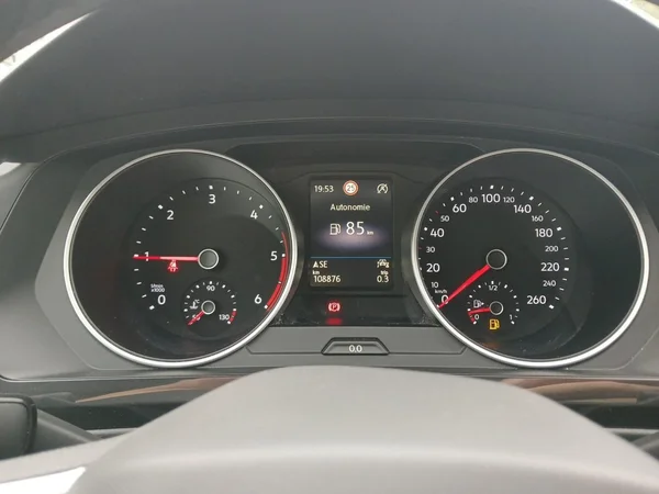 VOLKSWAGEN Tiguan Dsl (2020) — foto 17 van 19