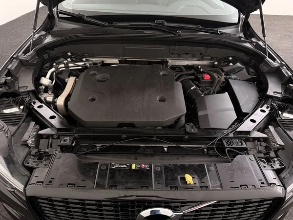 VOLVO XC60 (2021) — foto 6 van 31