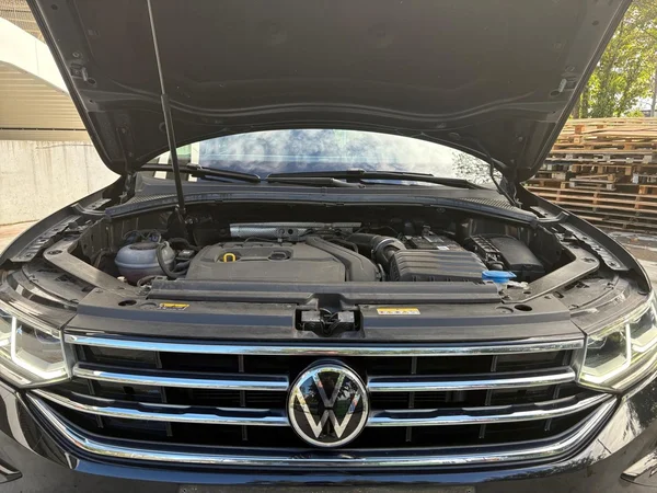 VOLKSWAGEN Tiguan (2021) — foto 15 van 24