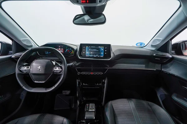 Peugeot E-208 (2022) — foto 3 van 99