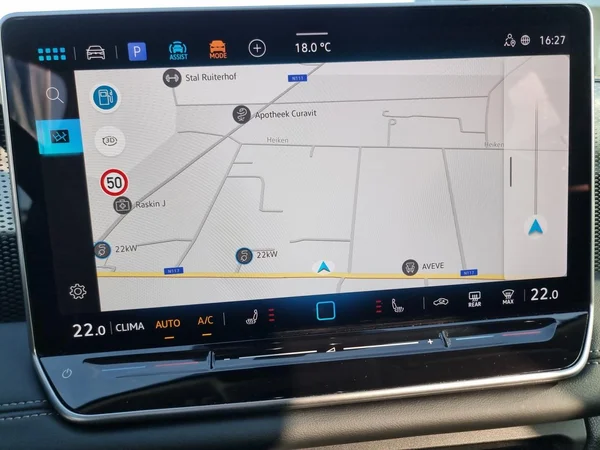 VOLKSWAGEN Tiguan (2024) — foto 6 van 23