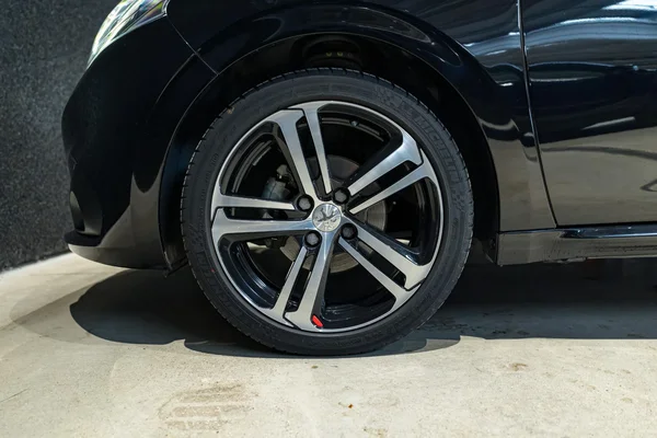 Peugeot 208 (2017) — foto 19 van 33