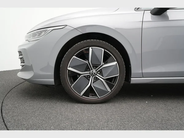 VOLKSWAGEN Golf VIII (2024) — foto 7 van 25