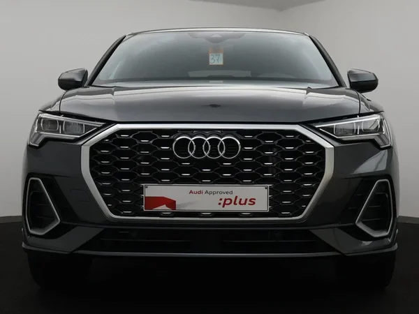 Audi Q3 (2024) — foto 24 van 29