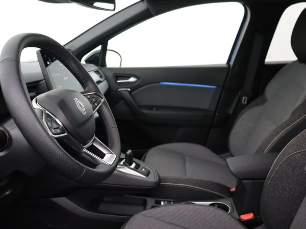 RENAULT Captur (2025) — foto 2 van 28