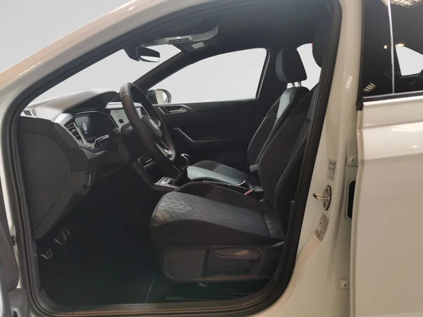 VOLKSWAGEN Taigo (2025) — foto 10 van 15