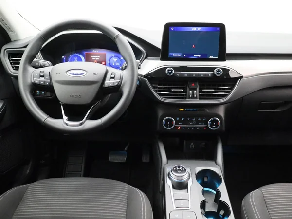 Ford Kuga (2024) — foto 37 van 39