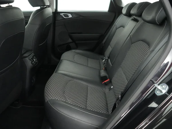 Kia cee'd (2024) — foto 7 van 22