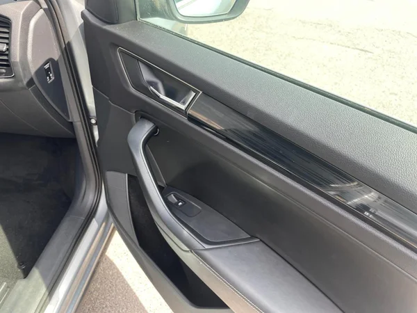 SKODA Kodiaq (2021) — foto 6 van 21