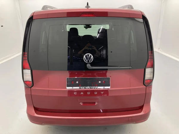VOLKSWAGEN Caddy Maxi (2023) — foto 6 van 36