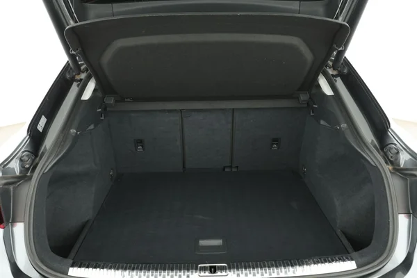 Audi Q3 (2020) — foto 8 van 16