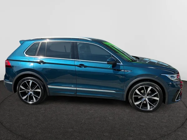 VOLKSWAGEN Tiguan (2022) — foto 23 van 24