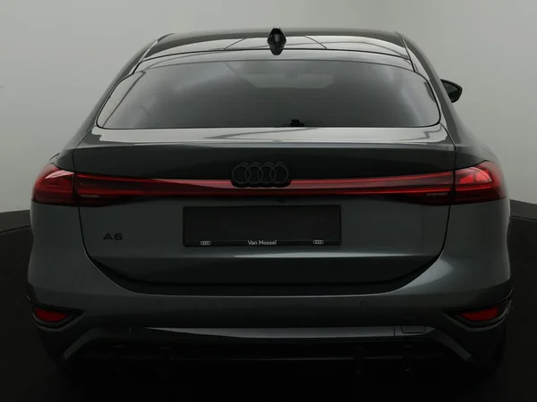 AUDI A6 Sportback e-tron (2025) — foto 7 van 37