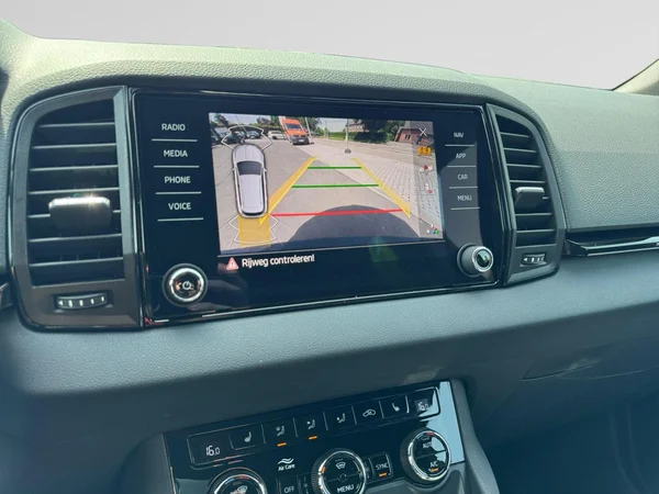 SKODA Karoq (2026) — foto 4 van 21