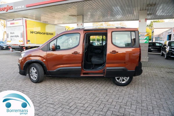 Peugeot RIFTER (2020) — foto 16 van 37