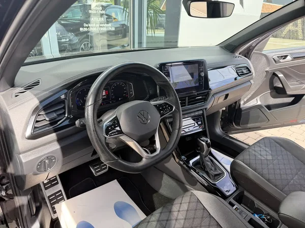 Volkswagen T-Roc (2022) — foto 23 van 24