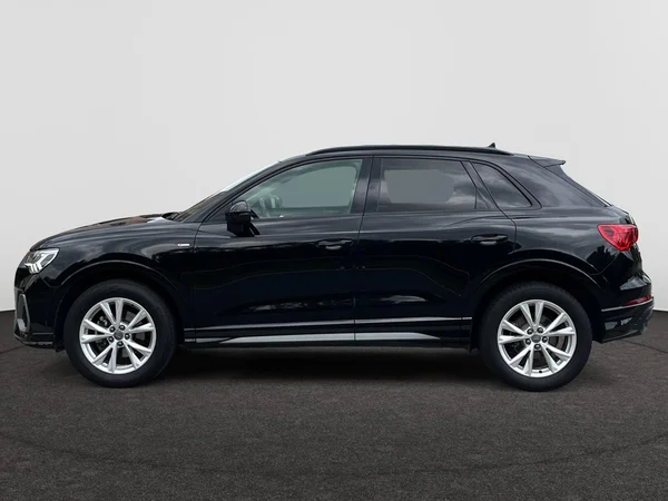 AUDI Q3 (2020) — foto 17 van 23