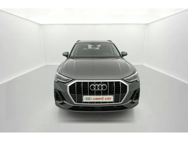 AUDI Q3 PHEV (2022) — foto 12 van 36