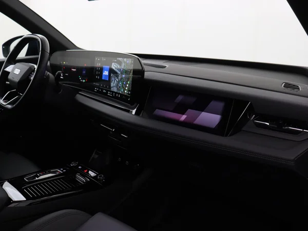 AUDI Q6 E-Tron (2024) — foto 3 van 33