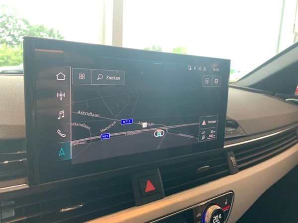 AUDI A4 Avant (2024) — foto 6 van 21