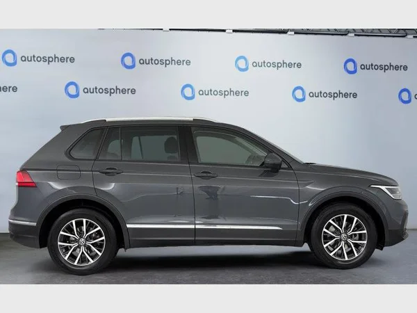 Volkswagen Tiguan (2022) — foto 9 van 15