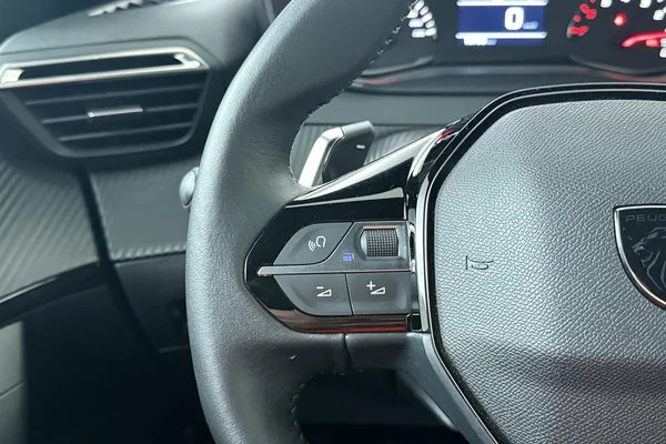 Peugeot 2008 (2025) — foto 6 van 18