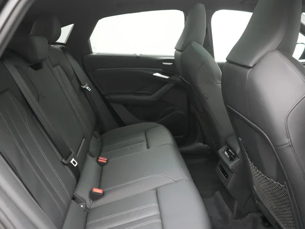 AUDI Q6 Sportback e-tron (2025) — foto 15 van 41