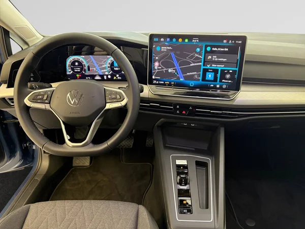 VOLKSWAGEN Golf VII SW (2025) — foto 2 van 19
