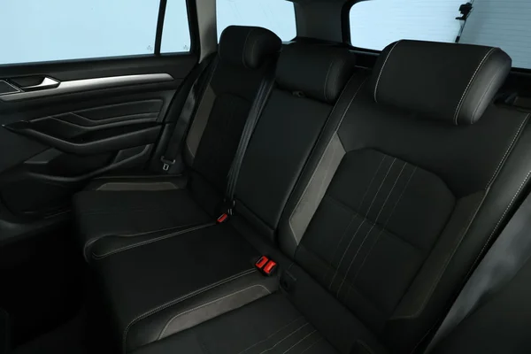 Volkswagen Passat Alltrack (2019) — foto 5 van 16