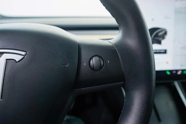 Tesla Model 3 (2020) — foto 10 van 45