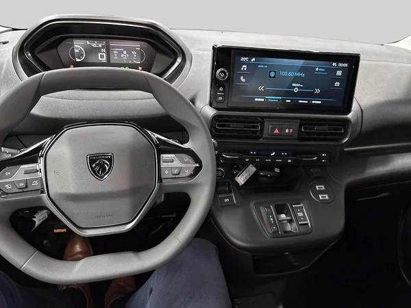 Peugeot Partner (2025) — foto 16 van 16