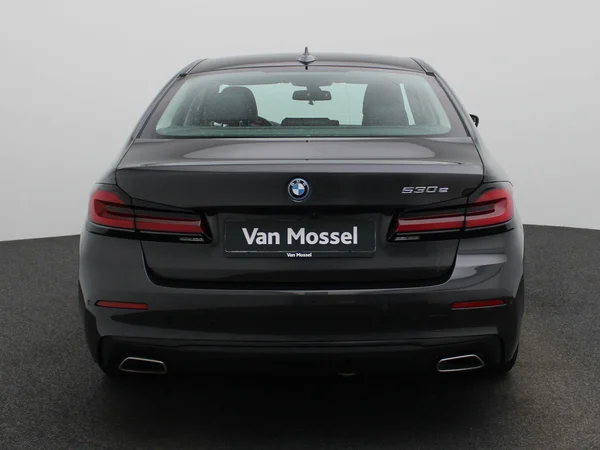 BMW 5 Reeks (2022) — foto 43 van 46