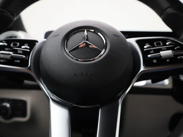Mercedes-Benz EQB (2022) — foto 21 van 48