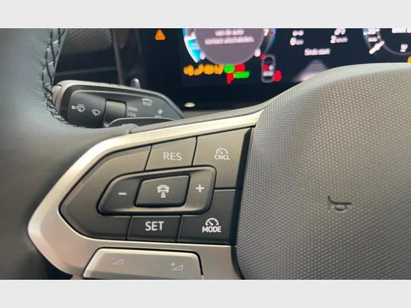 VOLKSWAGEN T-Roc (2026) — foto 3 van 18