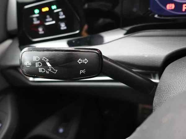 VOLKSWAGEN Golf VIII GTE (2022) — foto 3 van 31